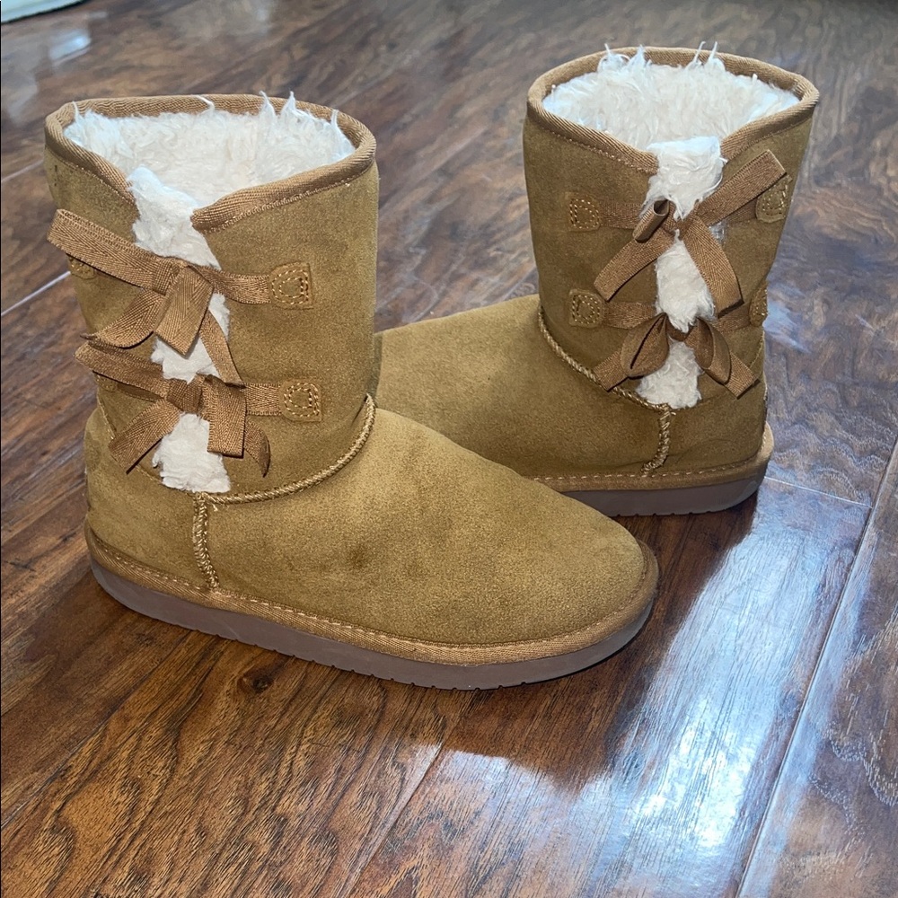 Koolaburra Tan Kids Boots with Cream Lining